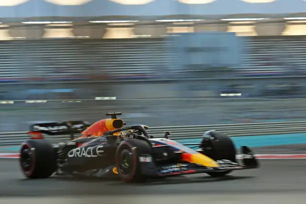 Verstappen lideró las prácticas en Abu Dhabi