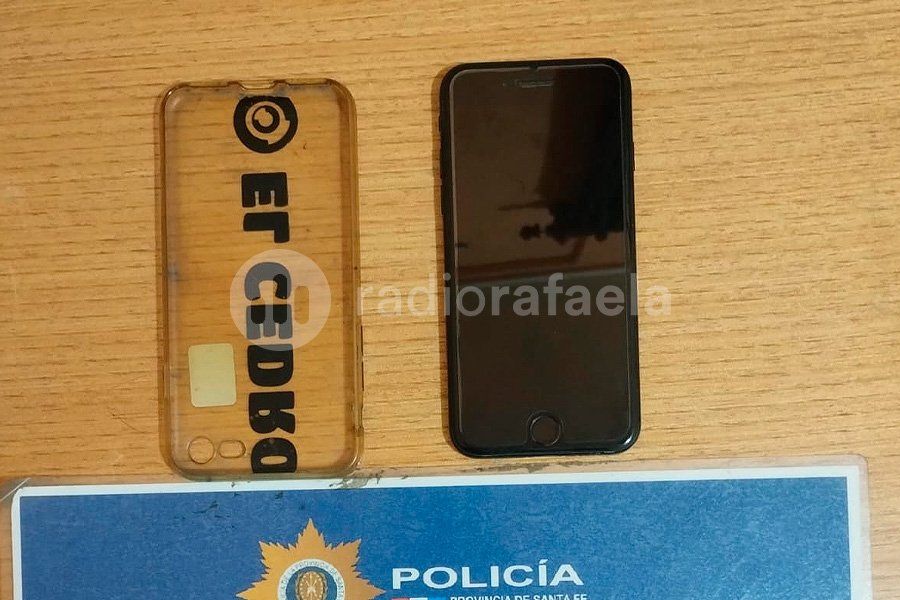 Persiguió a un ladrón que se metió a su casa y robó un celular: la policía lo terminó atrapando