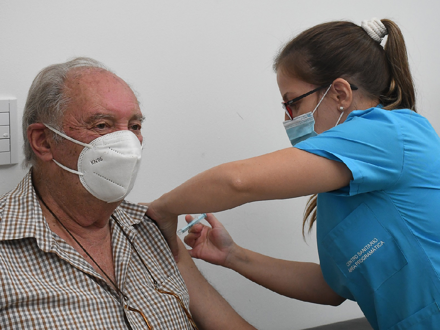 Mayores de 70: ya no es necesario contar contar con Cidi para vacunarse 