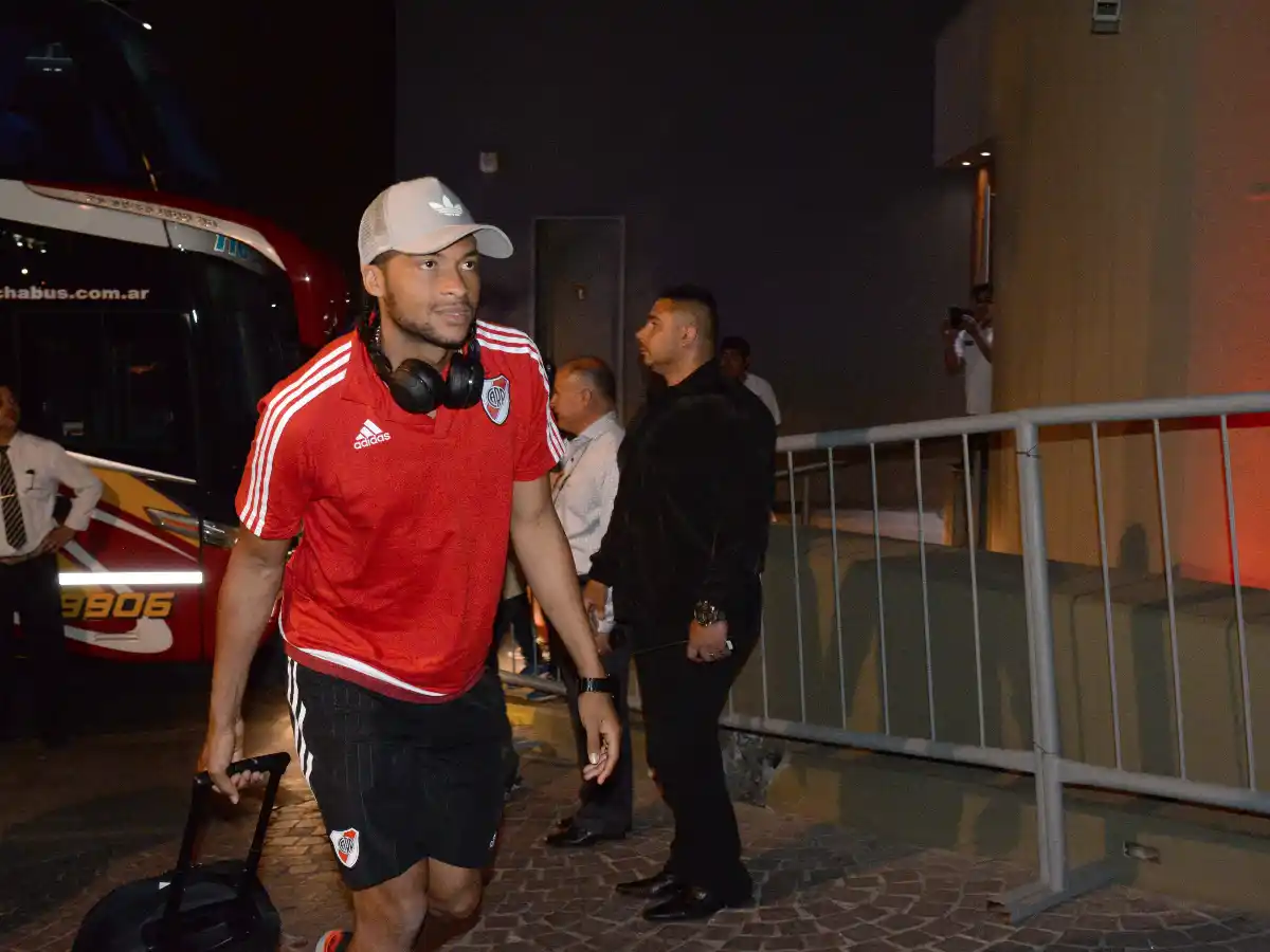 MINA PODRIA SER TITULAR