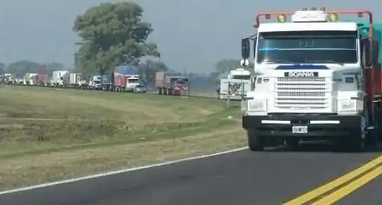 A partir de las 20, se restringe la circulación de camiones