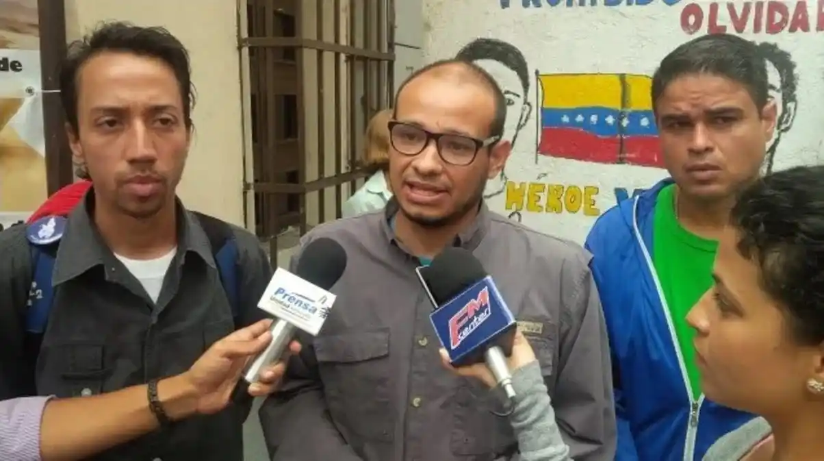 Periodista Carlos Julio Rojas está recluido en El Helicoide, informa el CNP