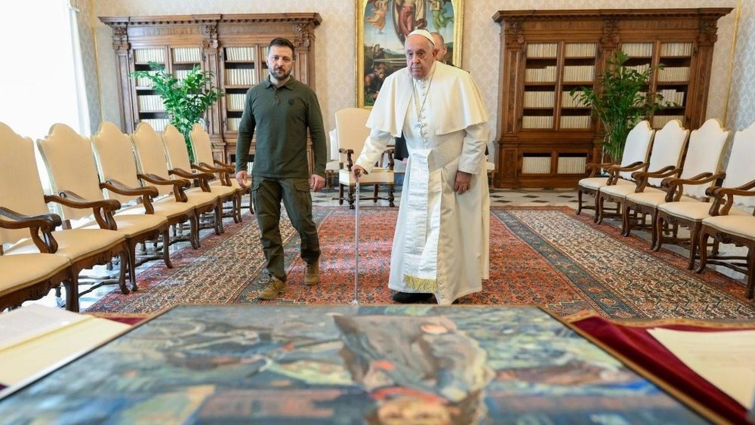 Francisco recibió al presidente ucraniano.