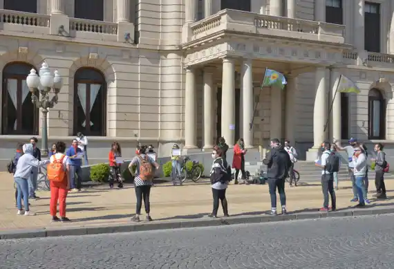 Trabajadores del arte y la cultura presentaron en Banca 21 el proyecto de Emergencia