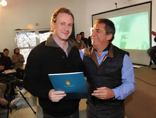 Bordet no duda que Urribarri estará en el gabinete de Scioli     