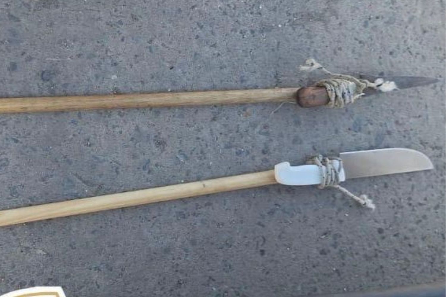 Detuvieron a un hombre que amenazó de muerte a un vecino con lanzas caseras en zona oeste