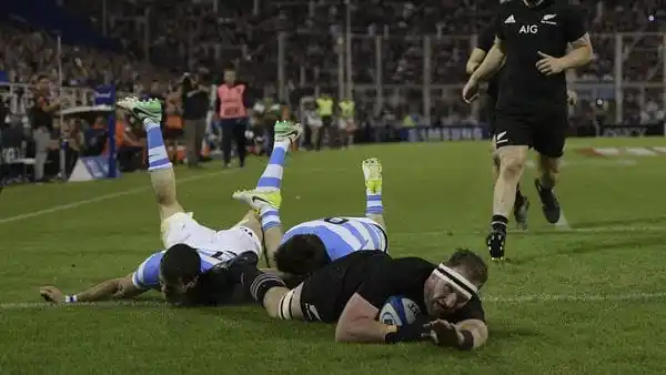 Los All Blacks no tuvieron piedad de Argentina