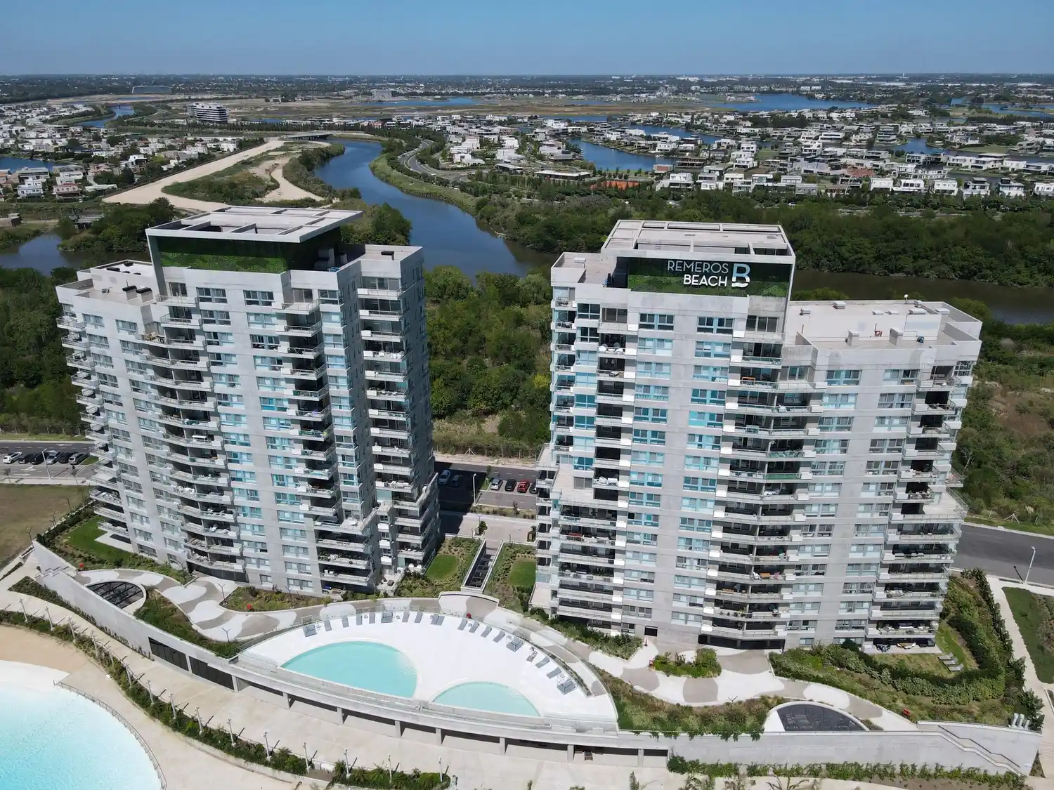 Un equipo de fiscalización de ARBA intimó a los propietarios de las torres Sky One y Sky Two, ubicadas en el complejo Remeros Beach de Tigre.