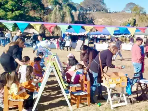 Nueva edición de la Feria Paseo del Río en el Parque San Carlos