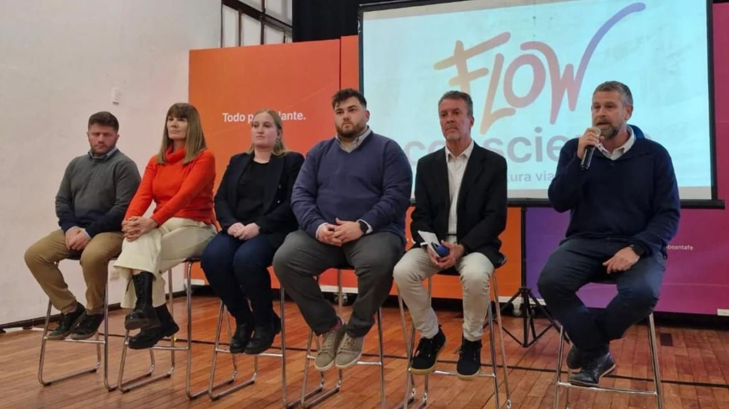 “Flow Consciente” es una propuesta que busca involucrar a las juventudes con la problemática de la seguridad vial a través de la presentación de expresiones artísticas.