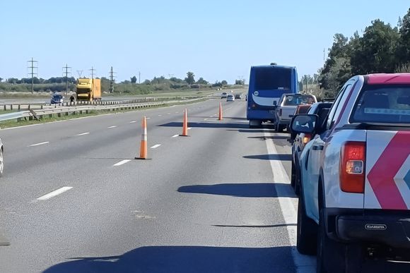 La ruta 9 sigue cortada: estiman que los trabajos demorarán varios días y mantienen los desvíos hacia ruta 8