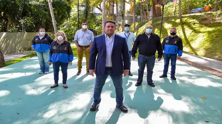 ANTE EL COBRO DE MONTOS IMPAGABLES: alcalde de Chacao anuncia subsidio de 70% en tarifas del aseo