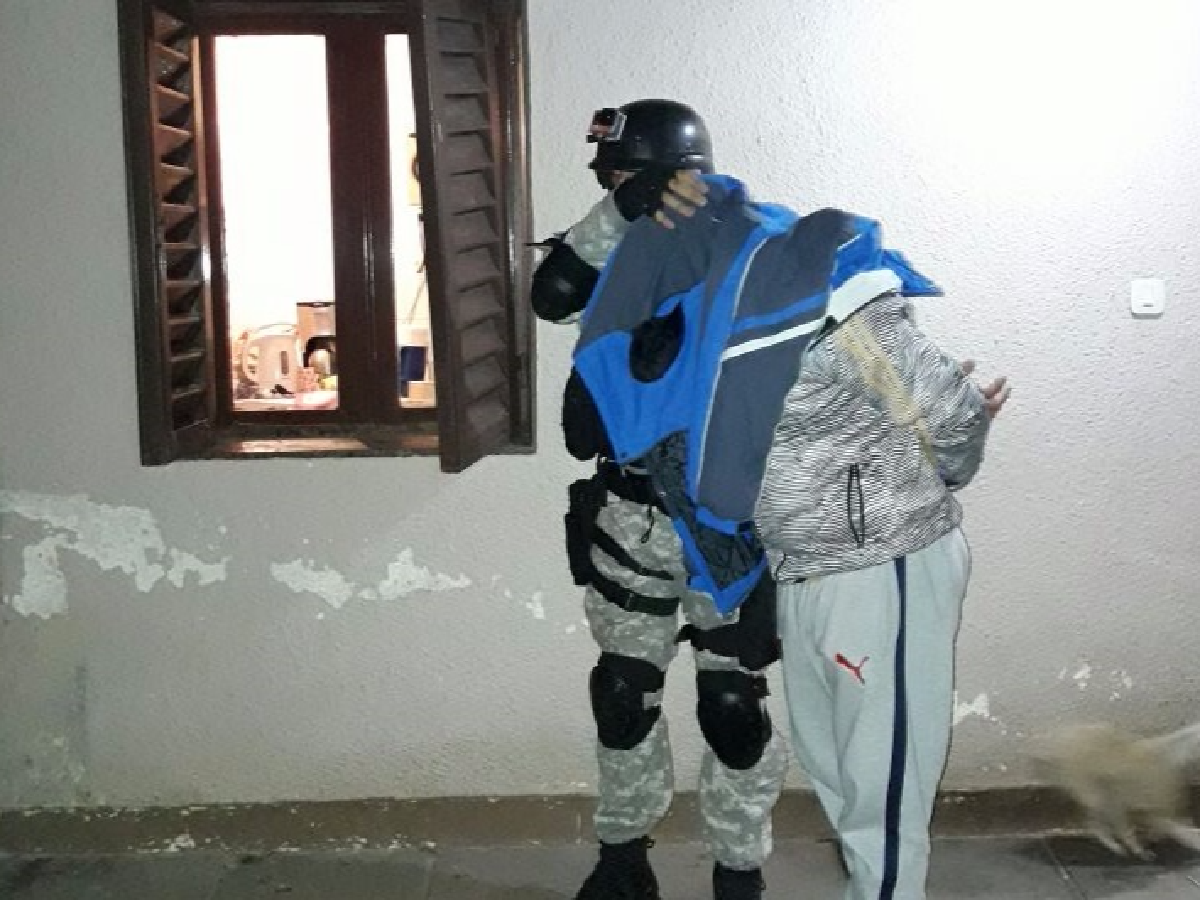Desbaratan punto de venta de drogas: un detenido