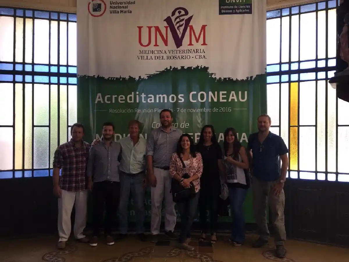 Estudiantes de Diseño Industrial del CUSF desarrollarán equipamiento para medicina veterinaria