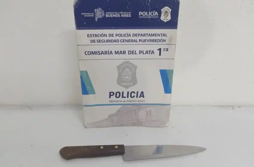 Violó una restricción y quiso acuchillar a su vecino