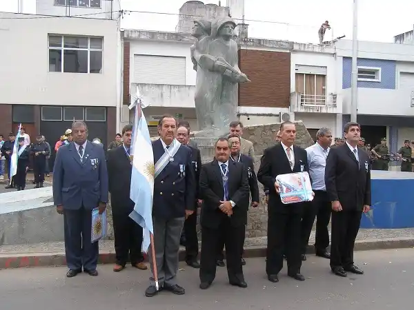 Gualeguaychú homenajeó a los Héroes de Malvinas 