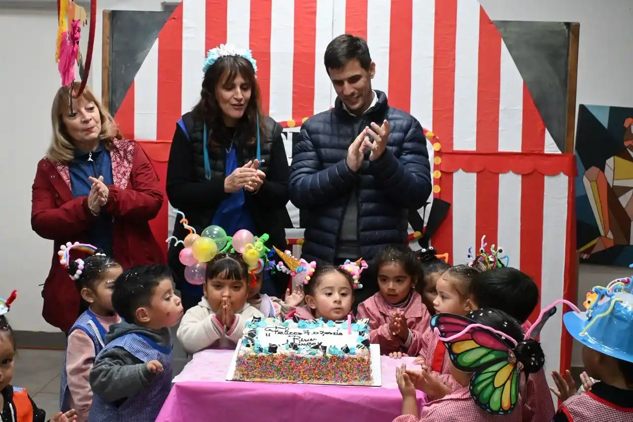 El Jardín Municipal N° 3 del barrio Zazpe celebró sus 7 años