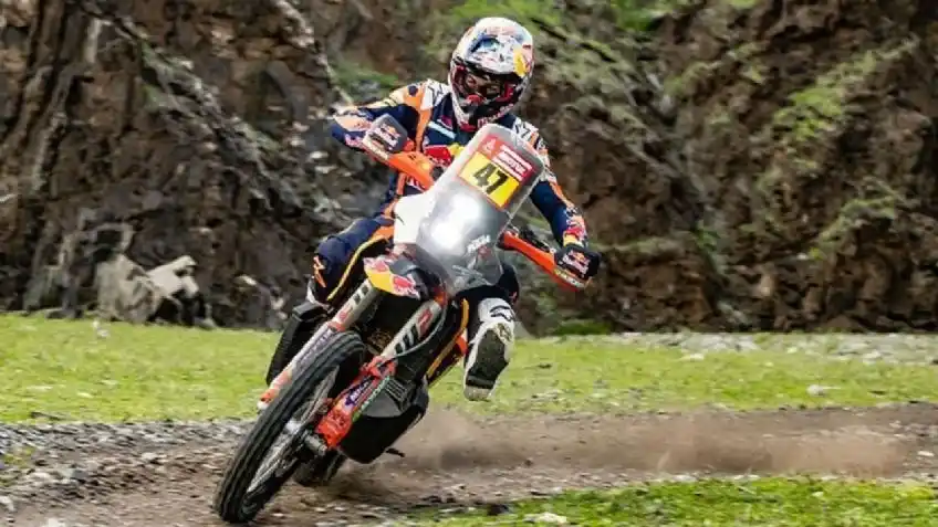 Kevin Benavides, entre los tres primeros de la general