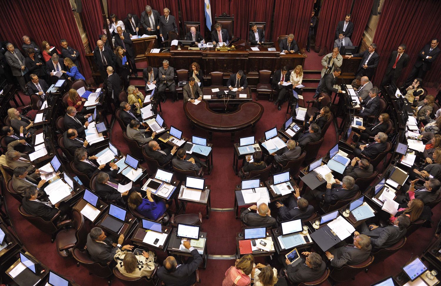 Agencia Federal de Inteligencia: El kirchnerismo en el Senado confía en dar media sanción al proyecto
