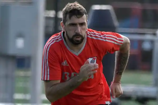 Pratto se lesionó en la práctica y quedó en dudas para el domingo