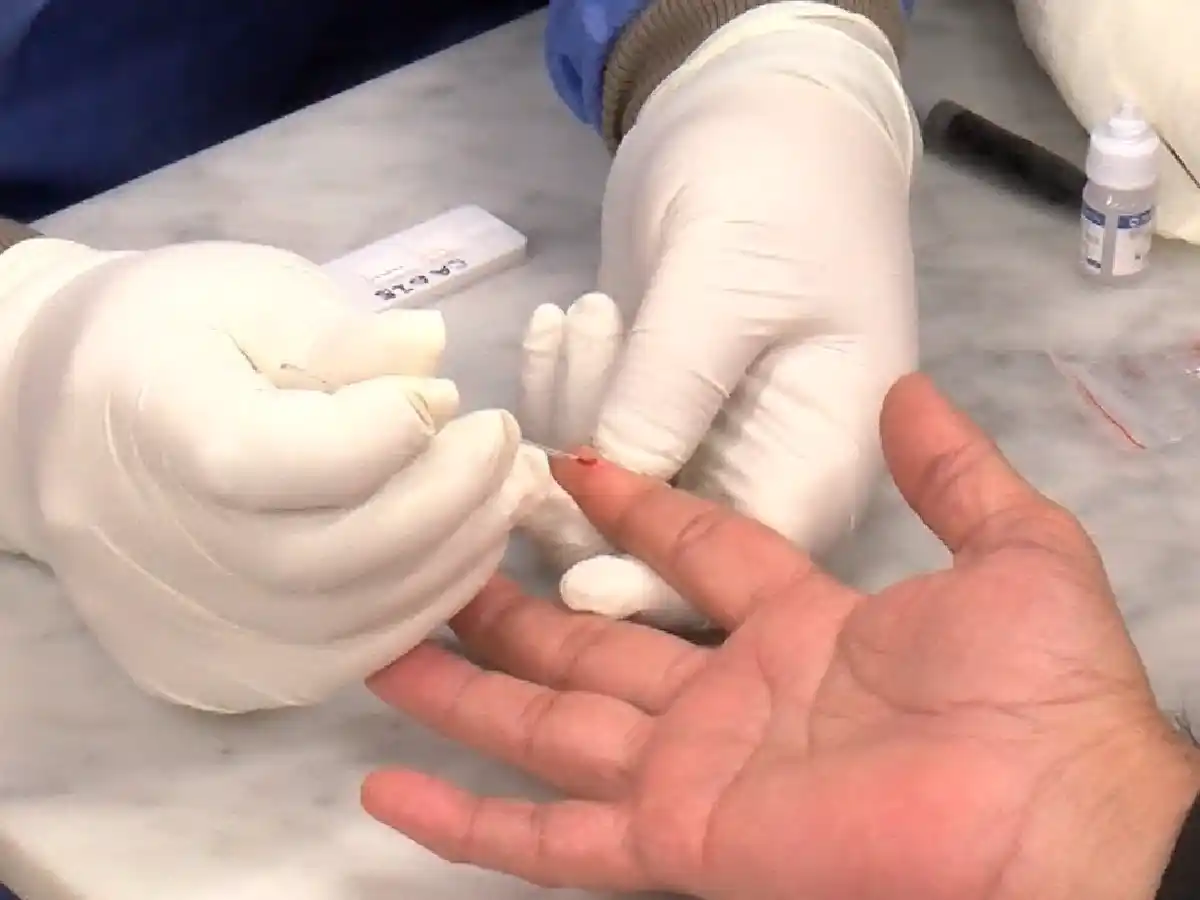 ¿Por qué alguien con coronavirus puede tener un resultado negativo en una prueba? 
