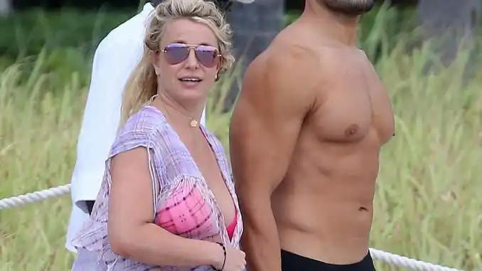 Britney asegura que los paparazzi boicotean sus fotos