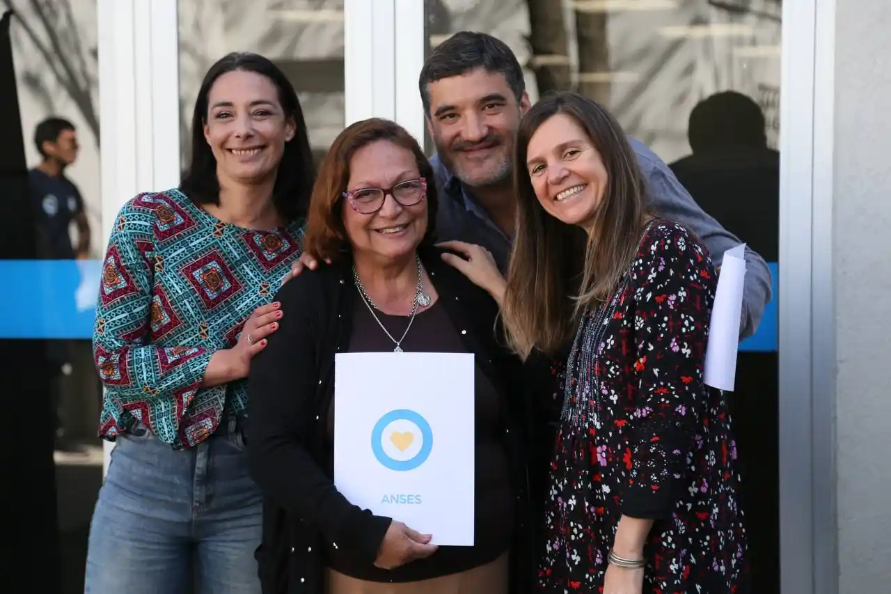 Raverta mantuvo un encuentro con jubilados en Brandsen