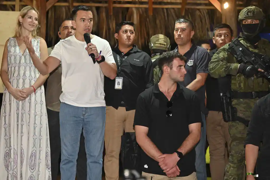 La juventud y la debacle del «correísmo» habrían llevado a Noboa al triunfo en Ecuador