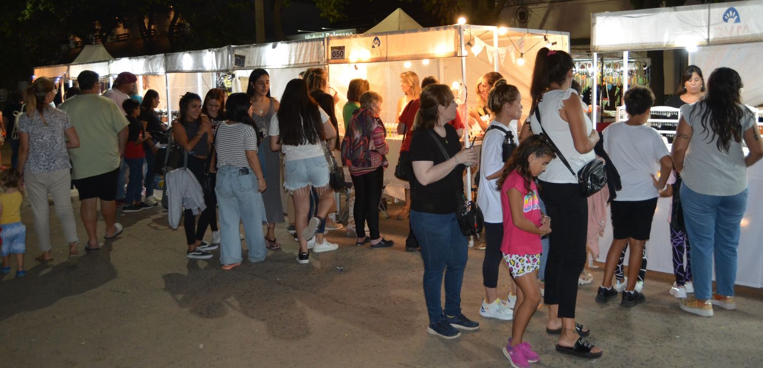 La 22da edición de la feria solo pudo desarrollarse en la jornada del sábado.