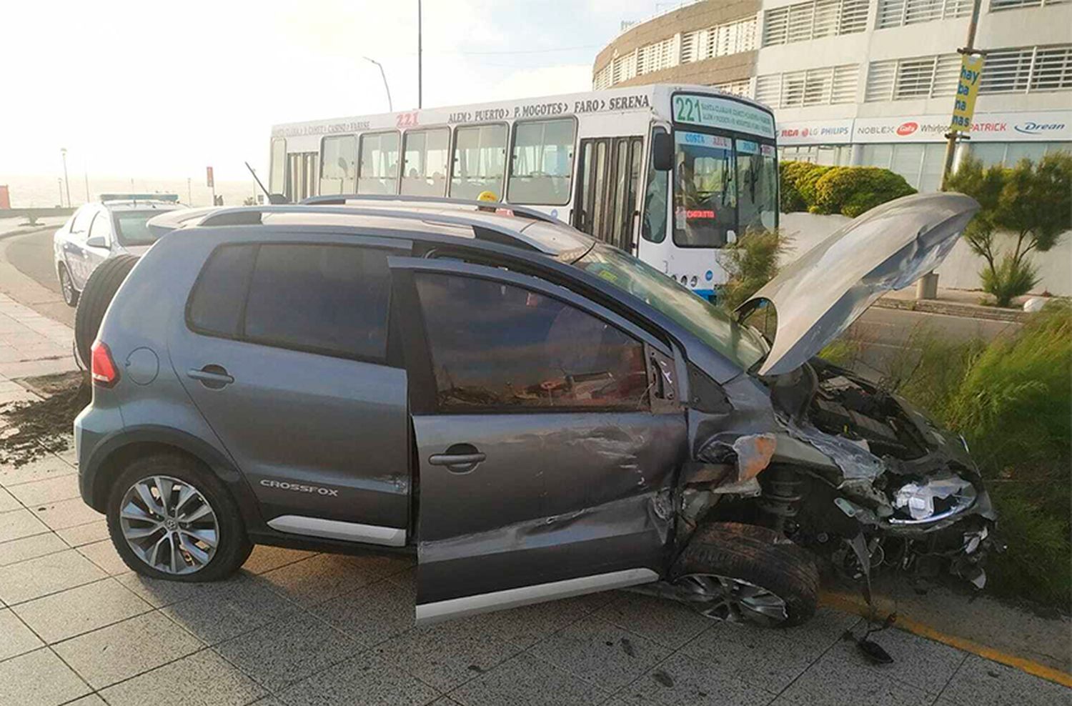 Accidente en la costa: realizarán pericias psicofísicas al joven que despistó su auto