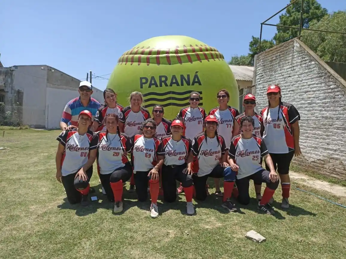 El sóftbol femenino +35 se instala en Villaguay con un torneo de alto nivel