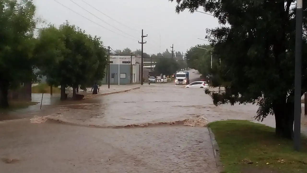 Imágenes de la lluvia en Crespo