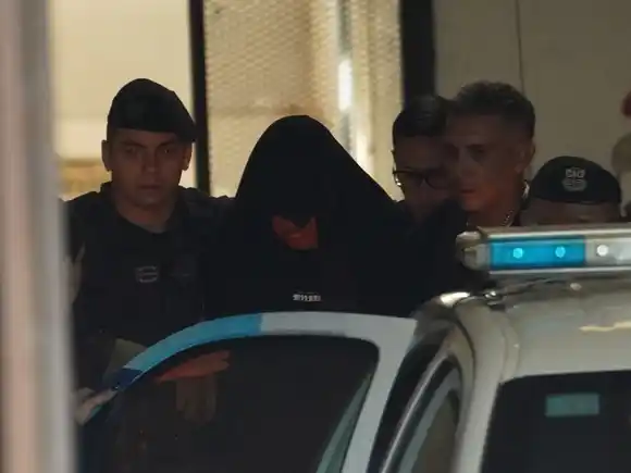 Un custodio de Maradona fue detenido por presunto falso testimonio y riesgo de fuga