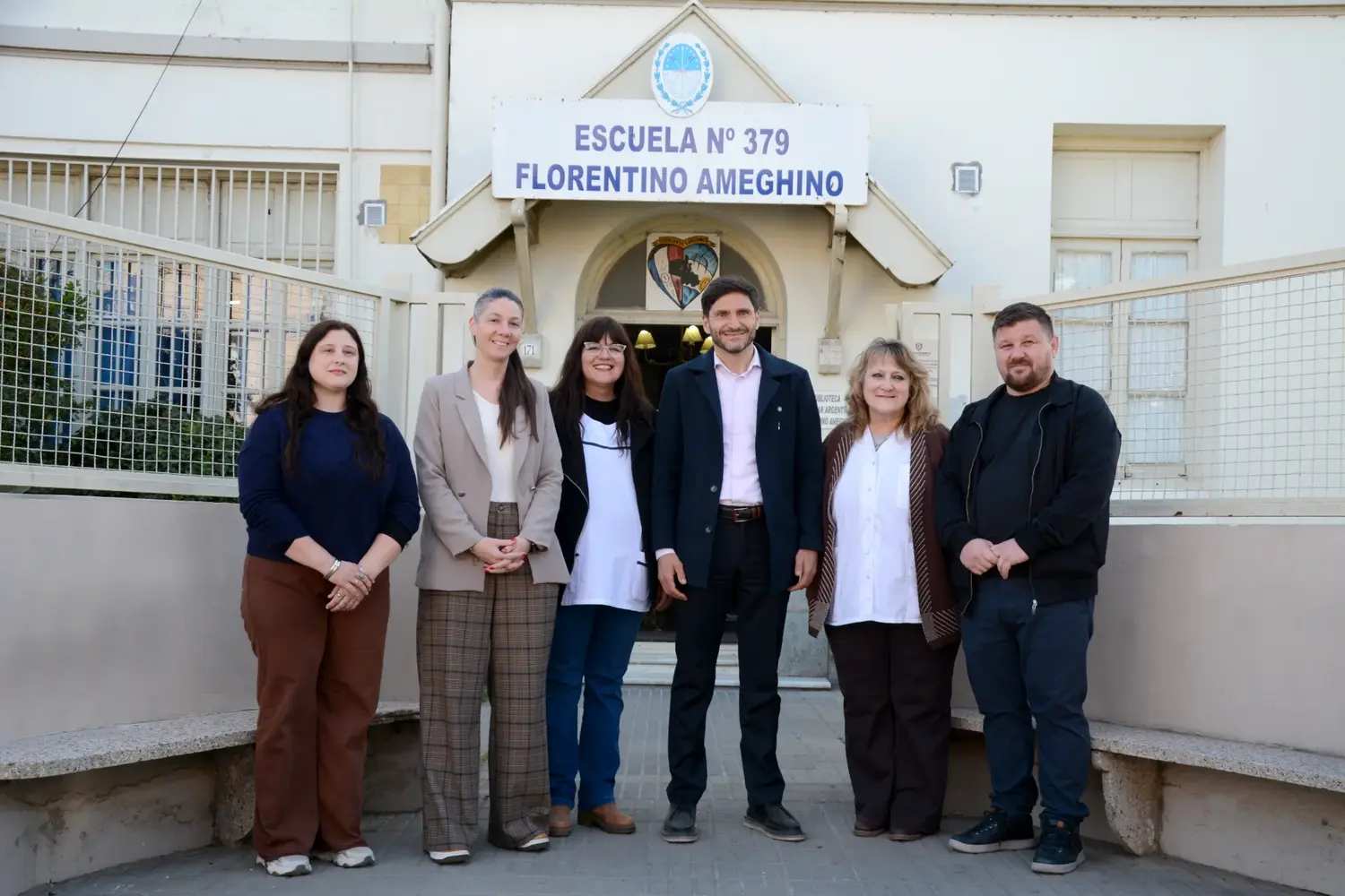 De una situación crítica a una solución concreta: Pullaro y Pinotti recorrieron las obras finalizadas en la Escuela Florentino Ameghino