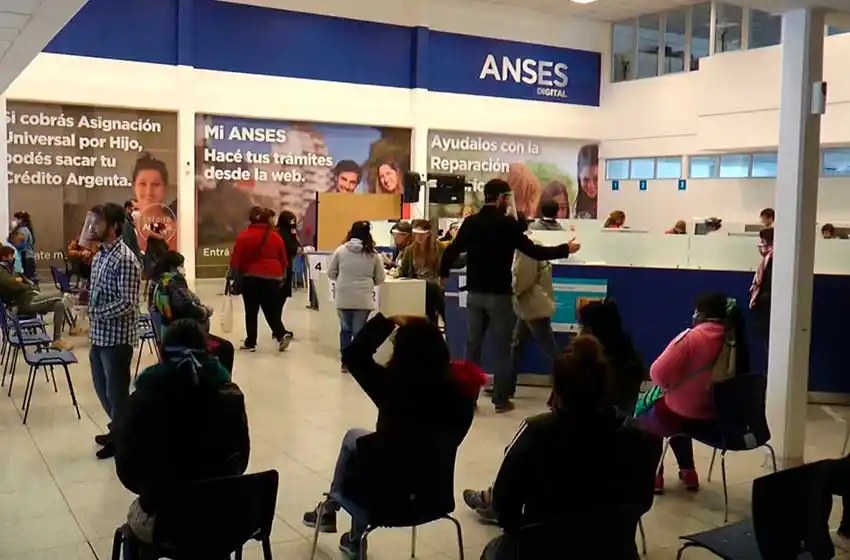 Buenos Aires: otorgan bono de fin de año de 8.000 pesos a sectores vulnerables