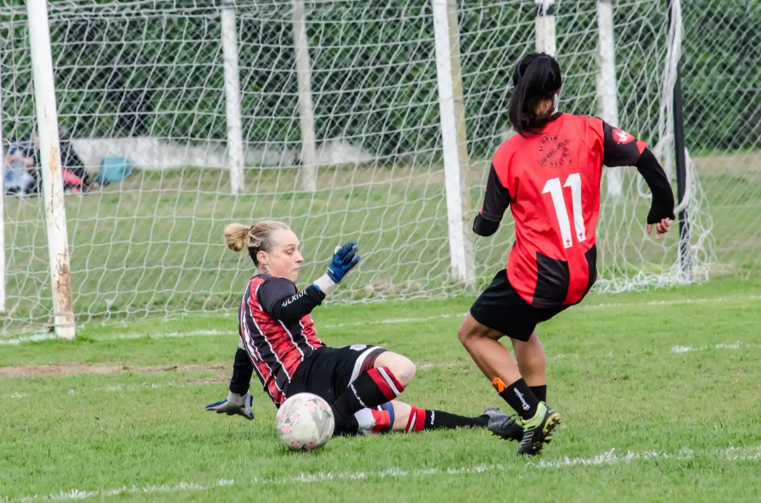 Vuelve la acción del Femenino.