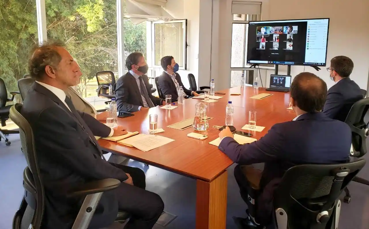 El exgobernador Scioli inició su actividad como embajador en Brasil