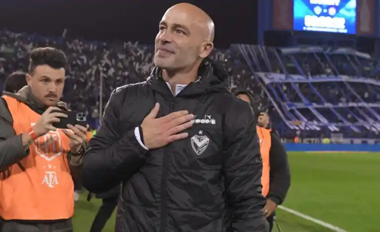 Méndez busca mejorar a Vélez.