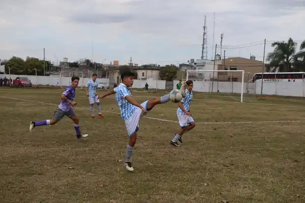 Juventud repartió triunfos y derrotas con Villa Dálmine