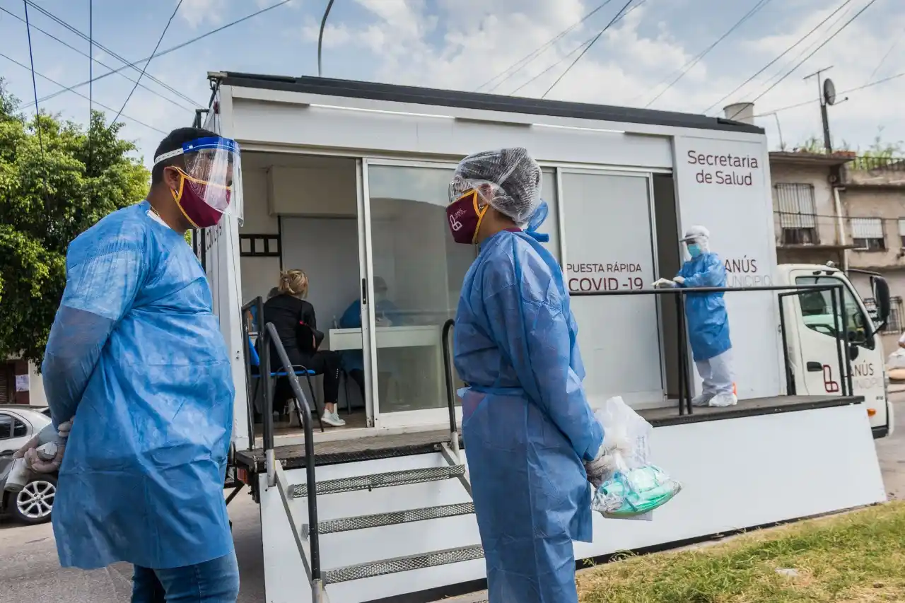 Coronavirus en Lanús: Casi 69.500 vecinos asistidos en operativos "casa por casa"