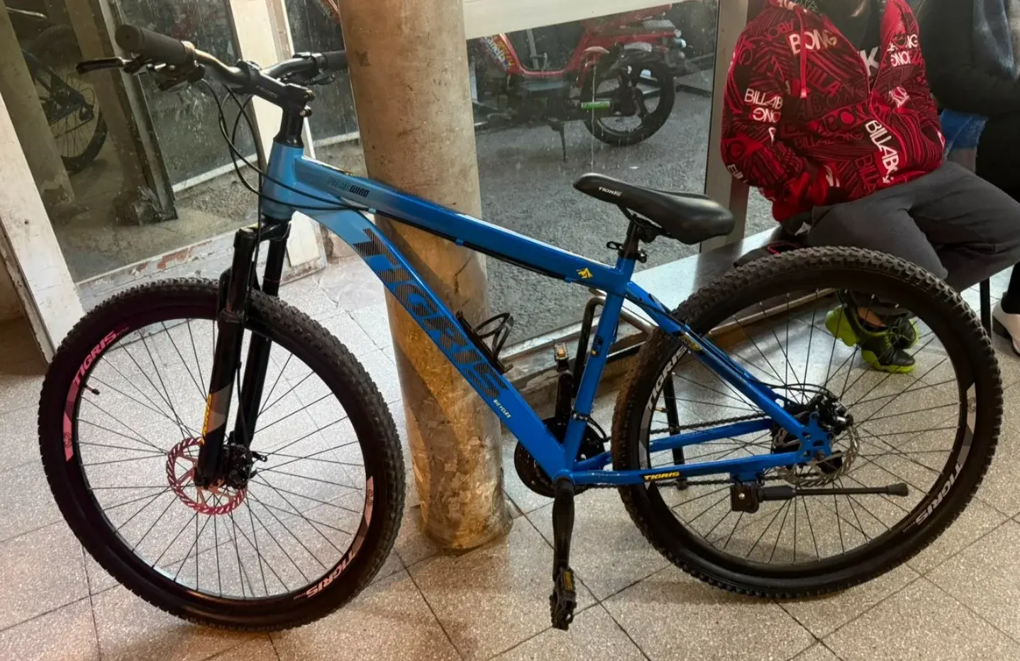 Le robaron la bicicleta, la encontró publicada en redes sociales y cayó el autor en una compra falsa en zona oeste