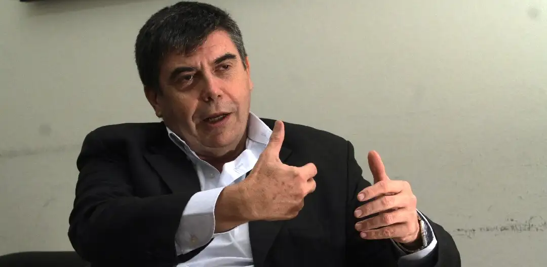 “Voté a Macri pero trabajo con el FPCyS como el primer día”