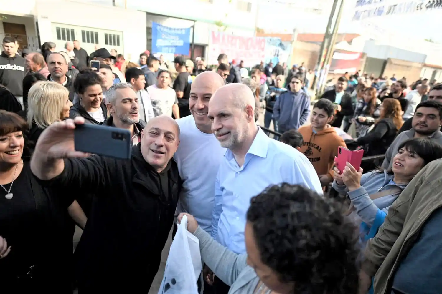 El larretismo profundiza críticas a Bullrich por su plan económico y suma respaldos de la UCR