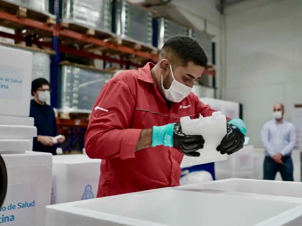 Lucha contra el coronavirus: la Argentina recibirá 2,2 millones de dosis de vacunas