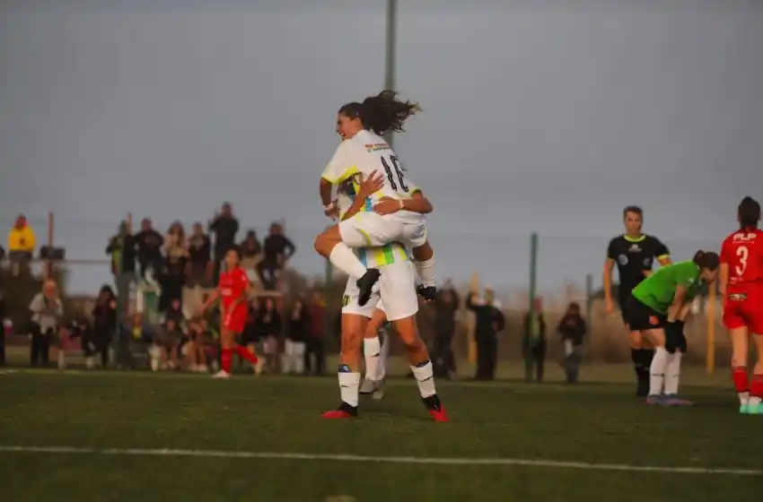 Fútbol Femenino: "Fue emocionante convertir el primer gol en AFA"