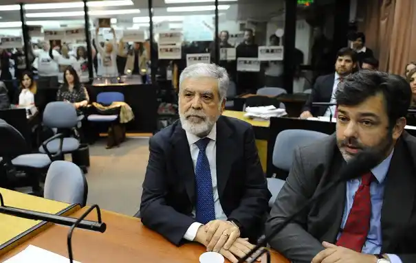 De Vido fue acusado por el estado "deplorable" del tren Sarmiento 