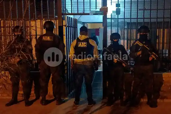 “Pagás o te baleo”: una mujer amenazó por Instagram a un comerciante en Villa Gobernador Gálvez y terminó detenida