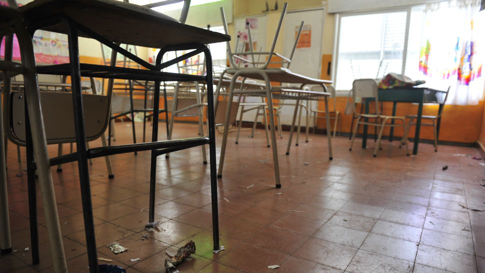 Ensenada: Grupo de vándalos destrozó una escuela y dejó a cientos de chicos sin clases