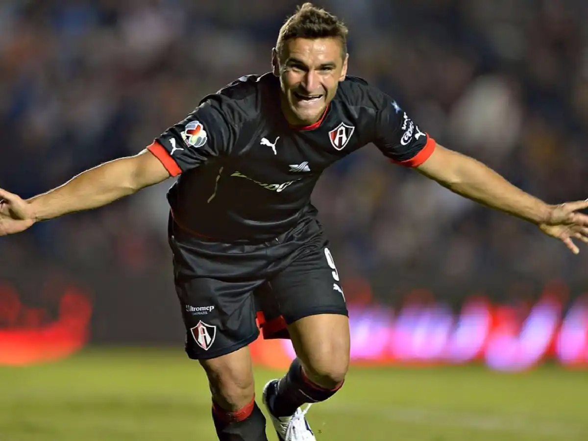 Bergessio pasó a Vélez