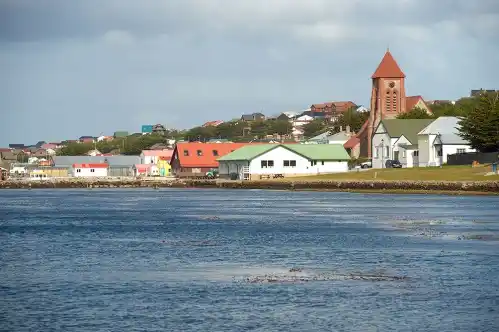 El gobierno de Malvinas afirmó que trabaja en restablecer los vuelos a las Islas